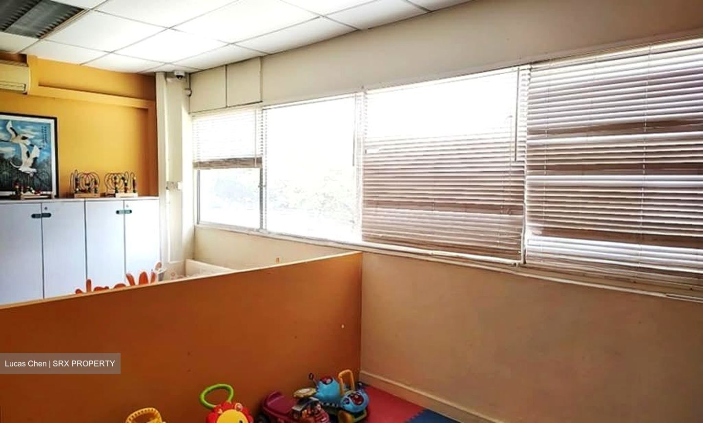 Ang Mo Kio West Area Office (D20), Shop House #561763931
